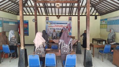 PKK Desa Pecarikan Gelar Rapat Koordinasi Bulanan Sambut Ramadhan 1447 H